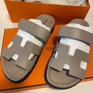 Hermes Chypre Sandal, beige mastic